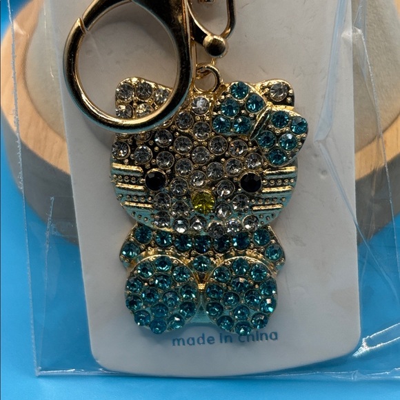 Hello Kitty Style Keychain with Teal blue Crystals - Picture 2 of 3